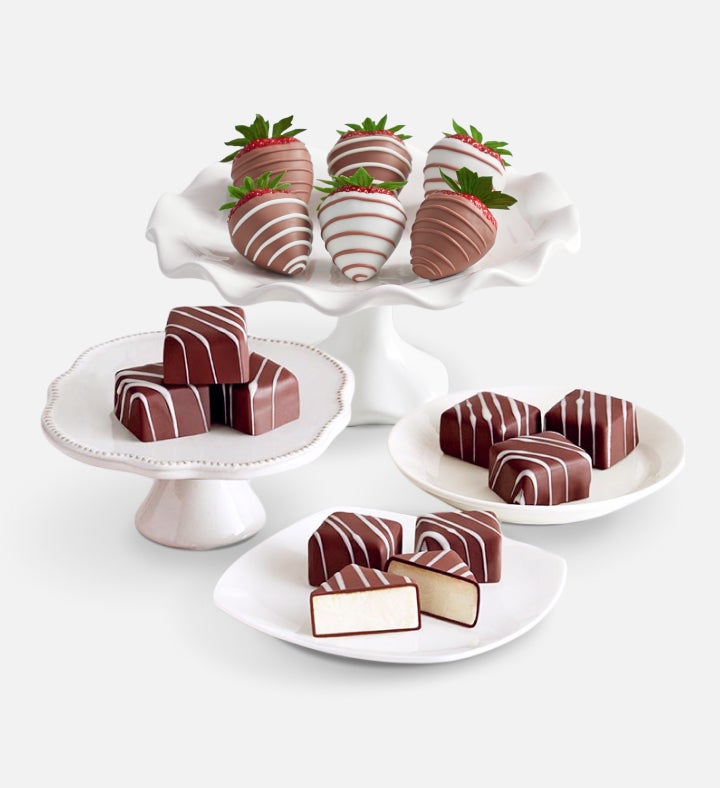 Classic Cheesecake Bites™ with Gourmet Drizzled Strawberries™