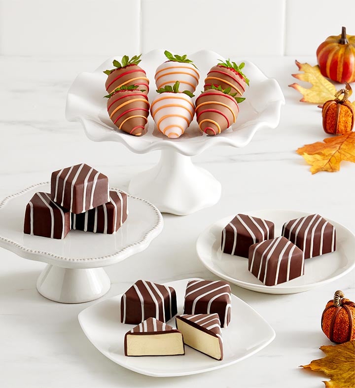 Classic Cheesecake Bites™ With Berries